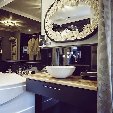 Boutique Opus One Hotel