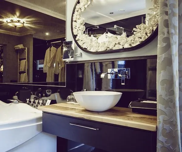 Boutique Opus One Hotel